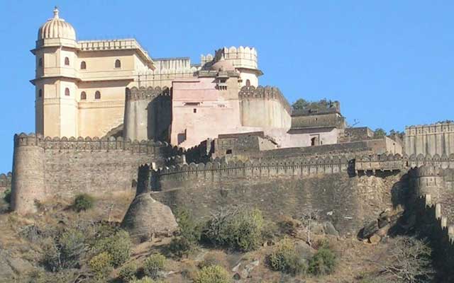 Kumbhalgarh fort in hindi - कुम्भलगढ़ किला